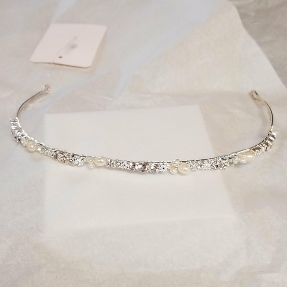 Wedding Dress - Picture 5 of 8